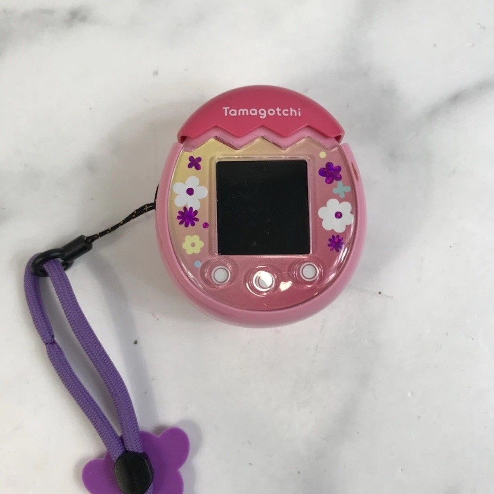 Pink Tamagotchi pix